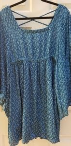 Re Posh- Lovely flowy Top